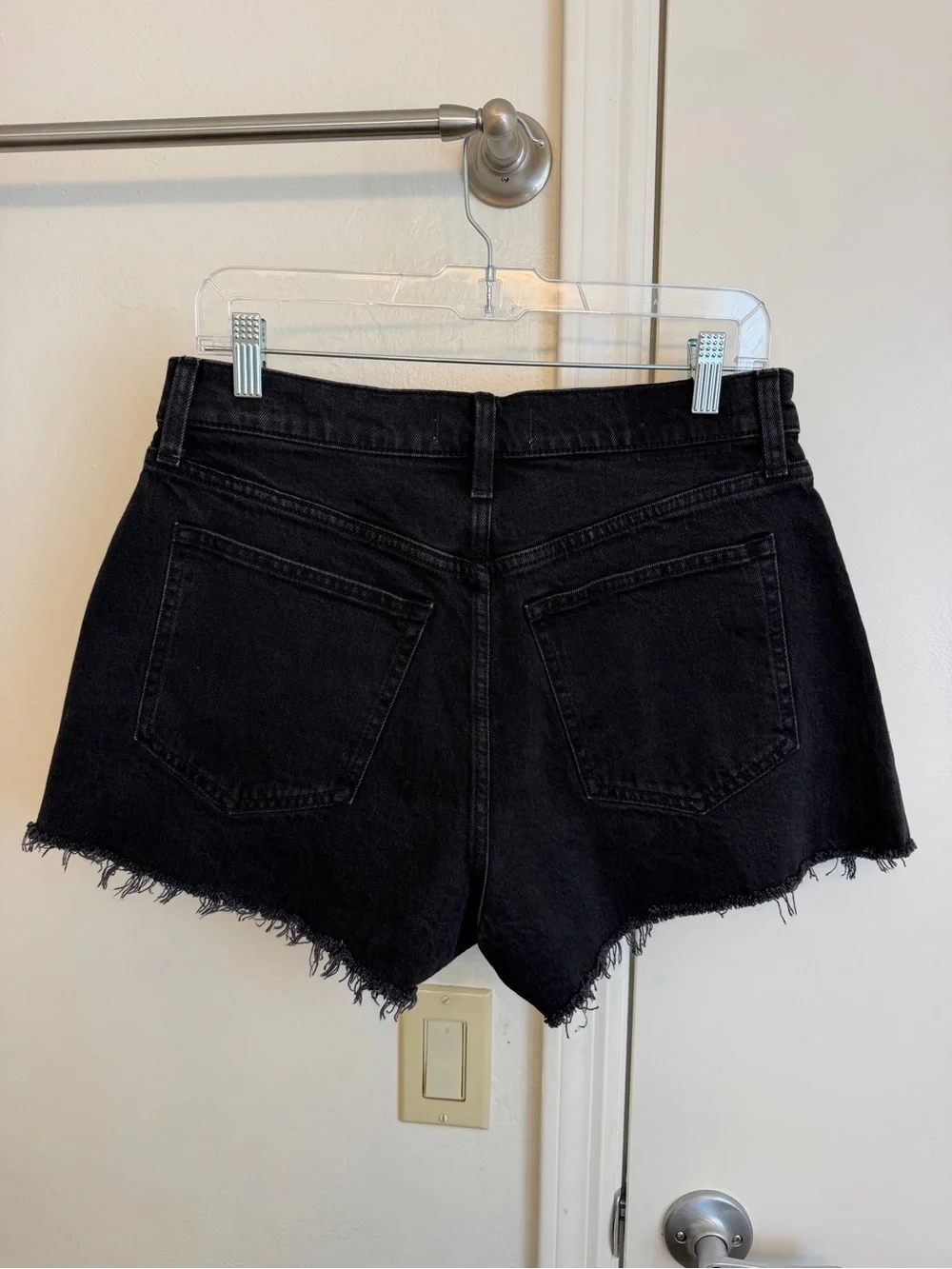NWT Abercrombie Curve Love Black Denim Shorts The Mom Shorts High Rise Size 28